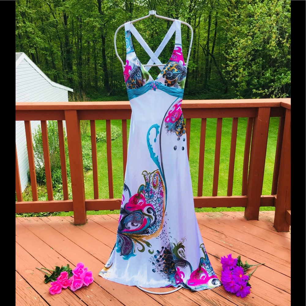 DAVE & JOHNNY BEAUTIFUL FLORAL DRESS
